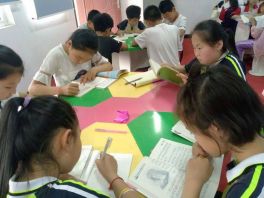 书香为伴 快乐成长--金安村小学的阅读课